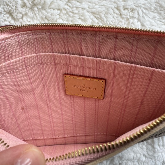 Authentic Louis Vuitton Wristlet - Picture 7 of 7